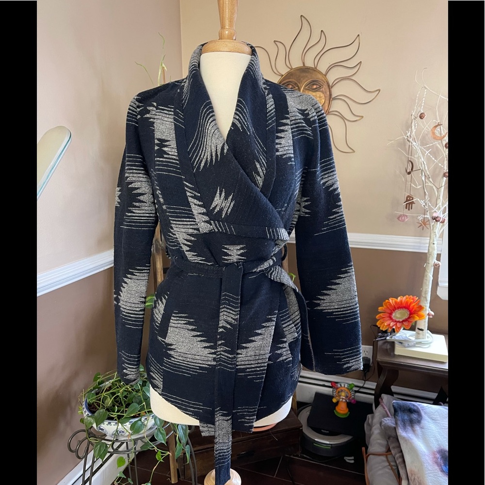 JACKET - Picture 4 of 4